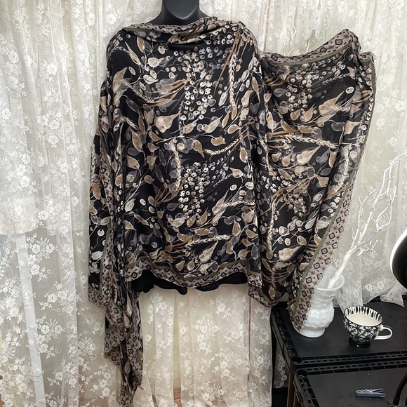 Softest Draped NWT Scarf Grey Black Floral Brown & Cream - Picture 6 of 8